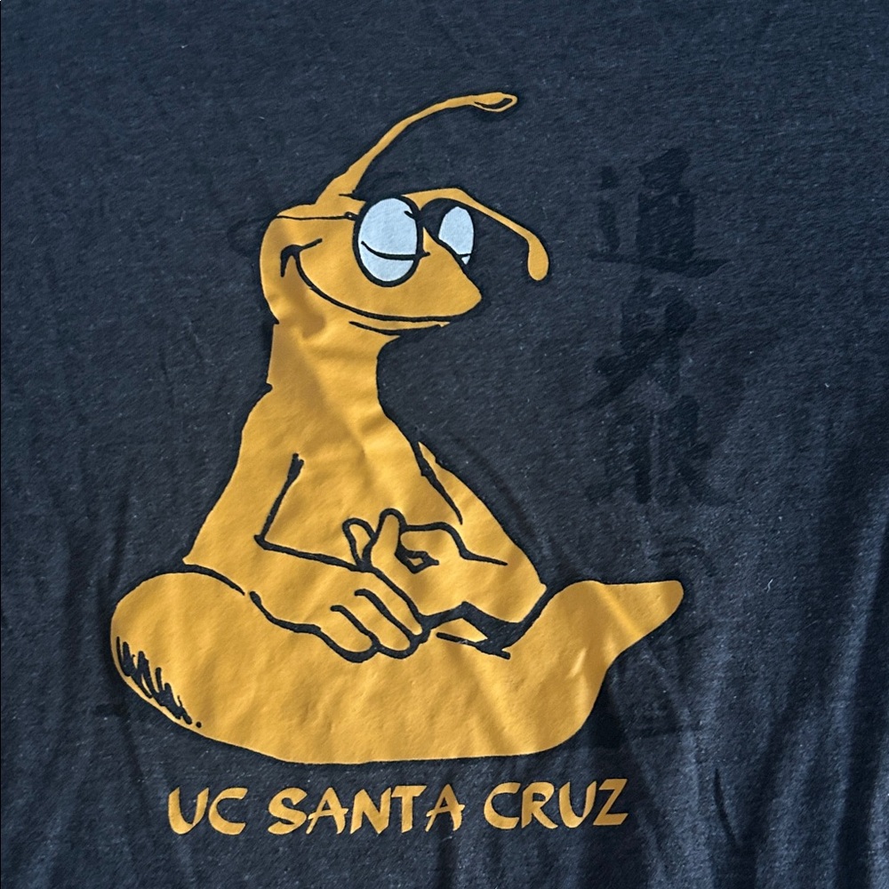 UC Santa Cruz Peaceful Slug Women’s Large T-Shirt New without Tags